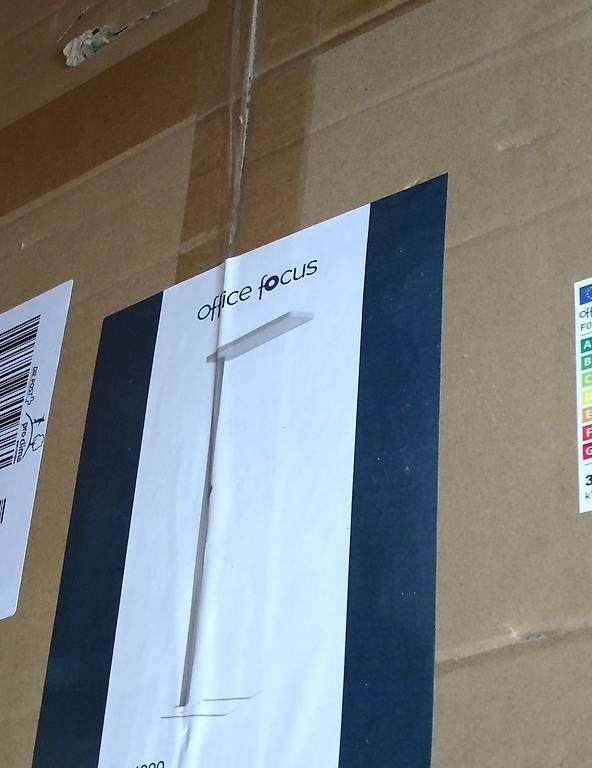 Lampade: Büro oder Wohnungslampe Fabrikneu. – Nuovo e nell'imballaggio originale da Buttisholz venduto da buttiholli 3