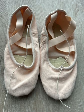 STAREVER Ballettschuhe (37 ) eher 29
