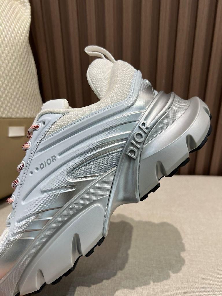Dior Herrenschuhe: Herren Sneaker Dior b44 gr 41 – Neu und originalverpackt aus Feldbrunnen von mas_g2qr 4
