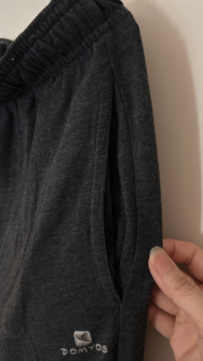 Pantaloni: Black Sport Pants Size M, good condition – Usato da Genève venduto da Noemie.wrmsi 4