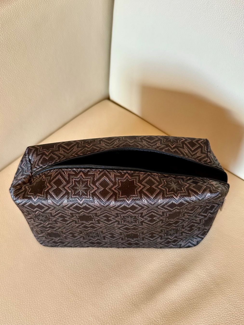 Custodie per cosmetici: Necessaire Bulgari Parfums – Usato da Mönchaltorf venduto da Delaire12