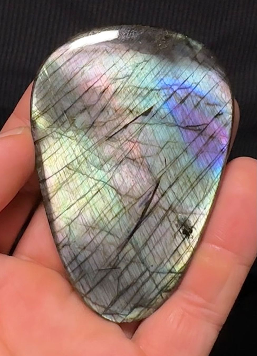 Mineralien & Heilsteine: Riesiges, Wunderschönes Labradorit Cabochon – Neu und originalverpackt aus Männedorf von CabochonExceptionnel 2