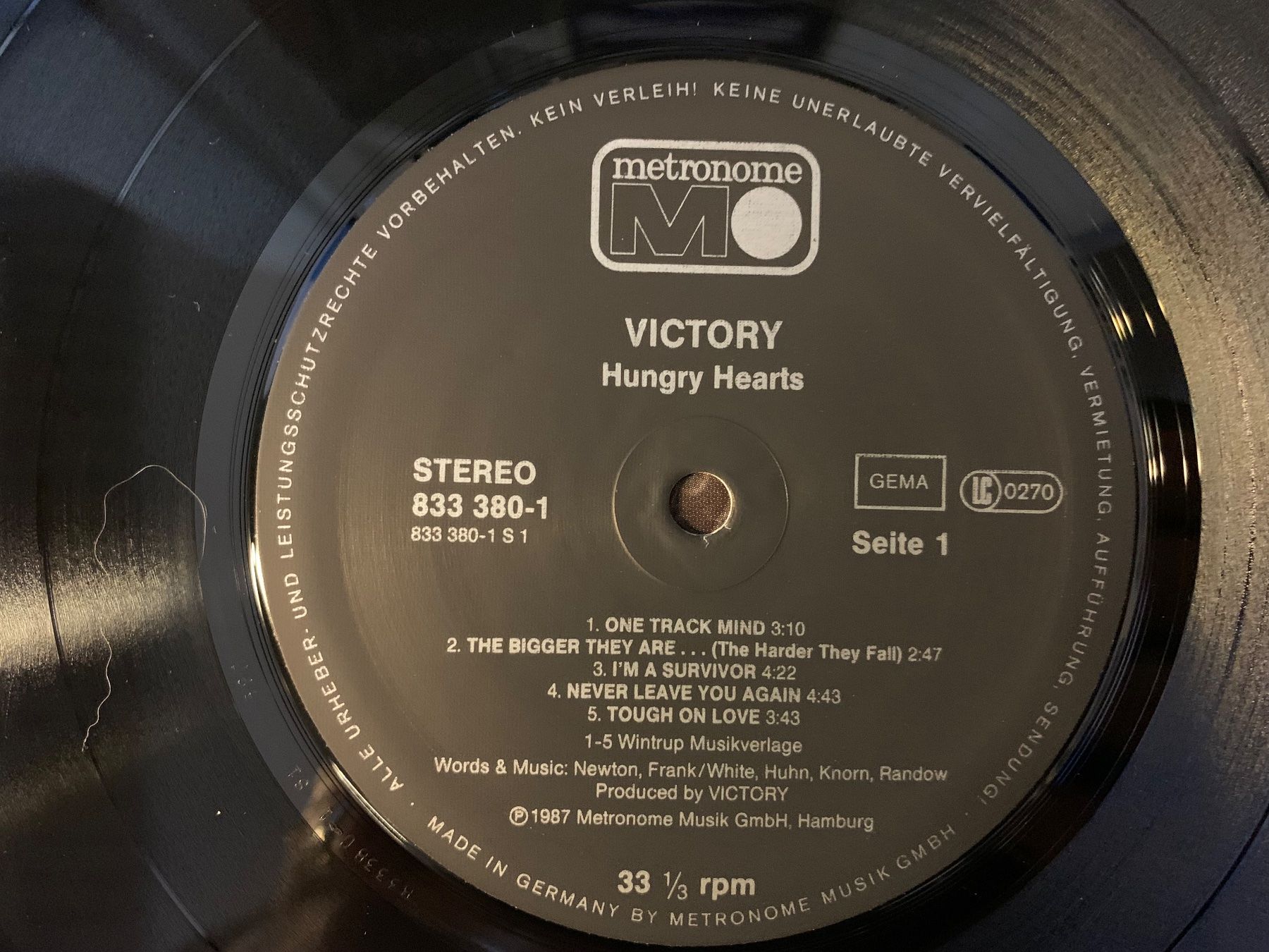 Dischi in vinile: Victory - Hungry Hearts – Usato da Aesch BL venduto da BlueMusicRecords 4