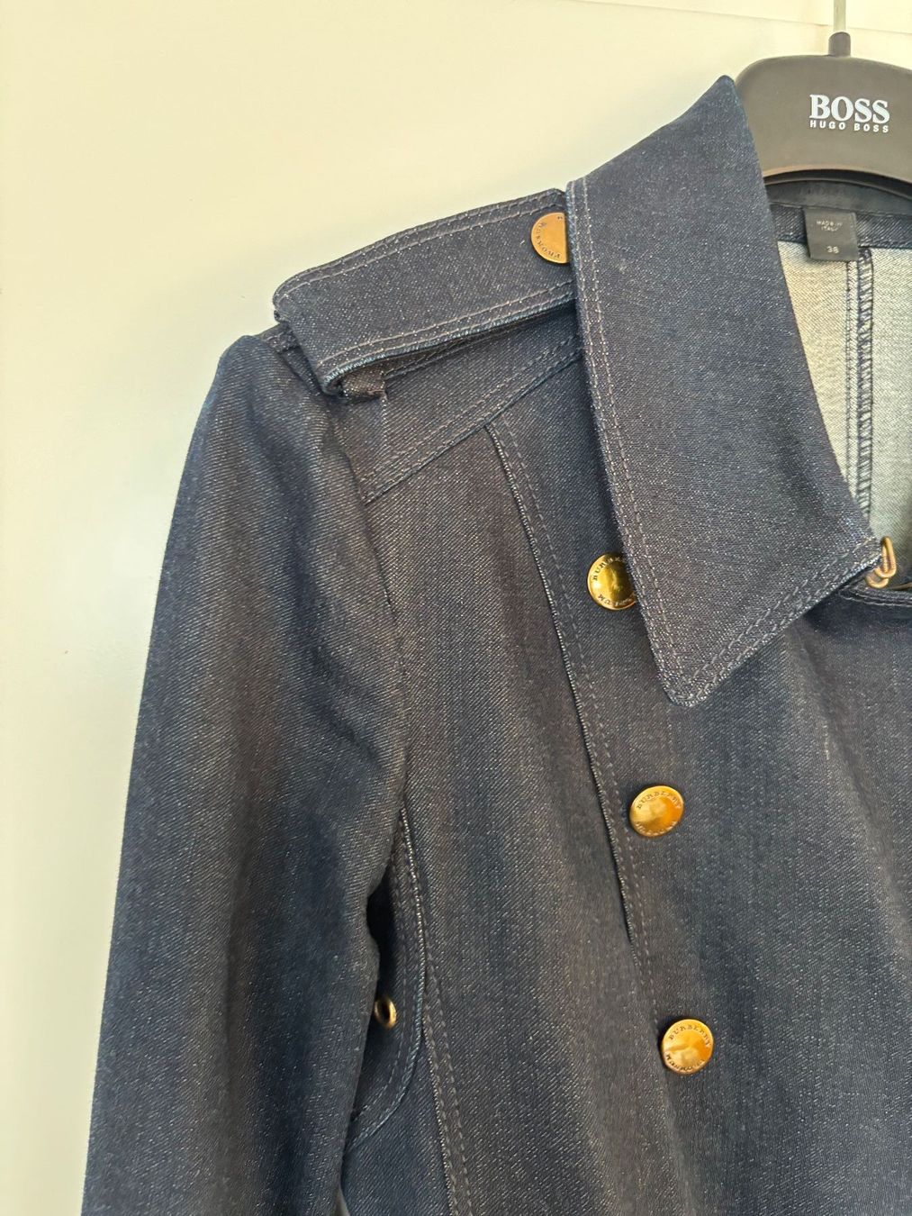 Burberry Giacche: BURBERRY  Denim elast. Blazerjacke dunkelblau 34 IT38 – Usato da Herrliberg venduto da mayfi 2