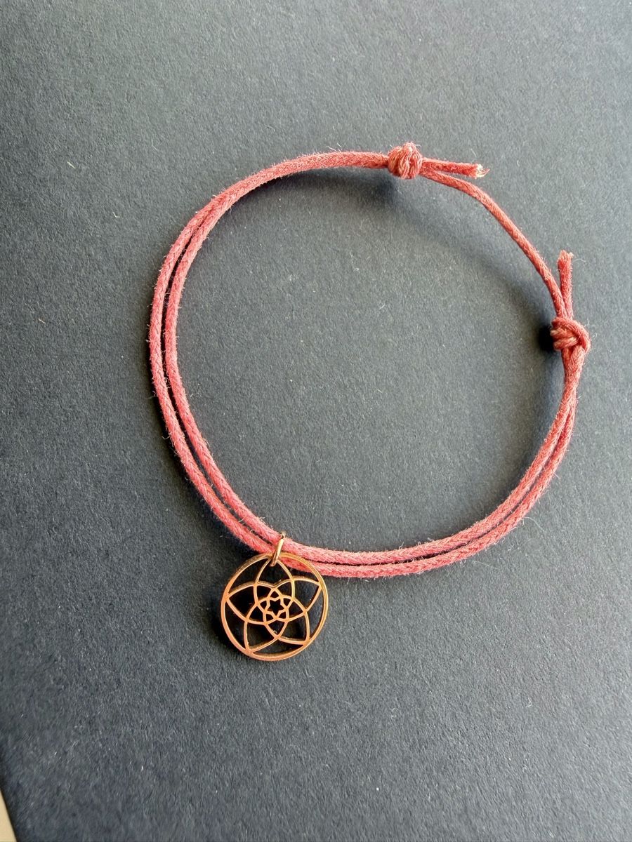Armbänder & -reifen: Bracelet cordon réglable – Neu und originalverpackt aus Le Noirmont von Fanny_