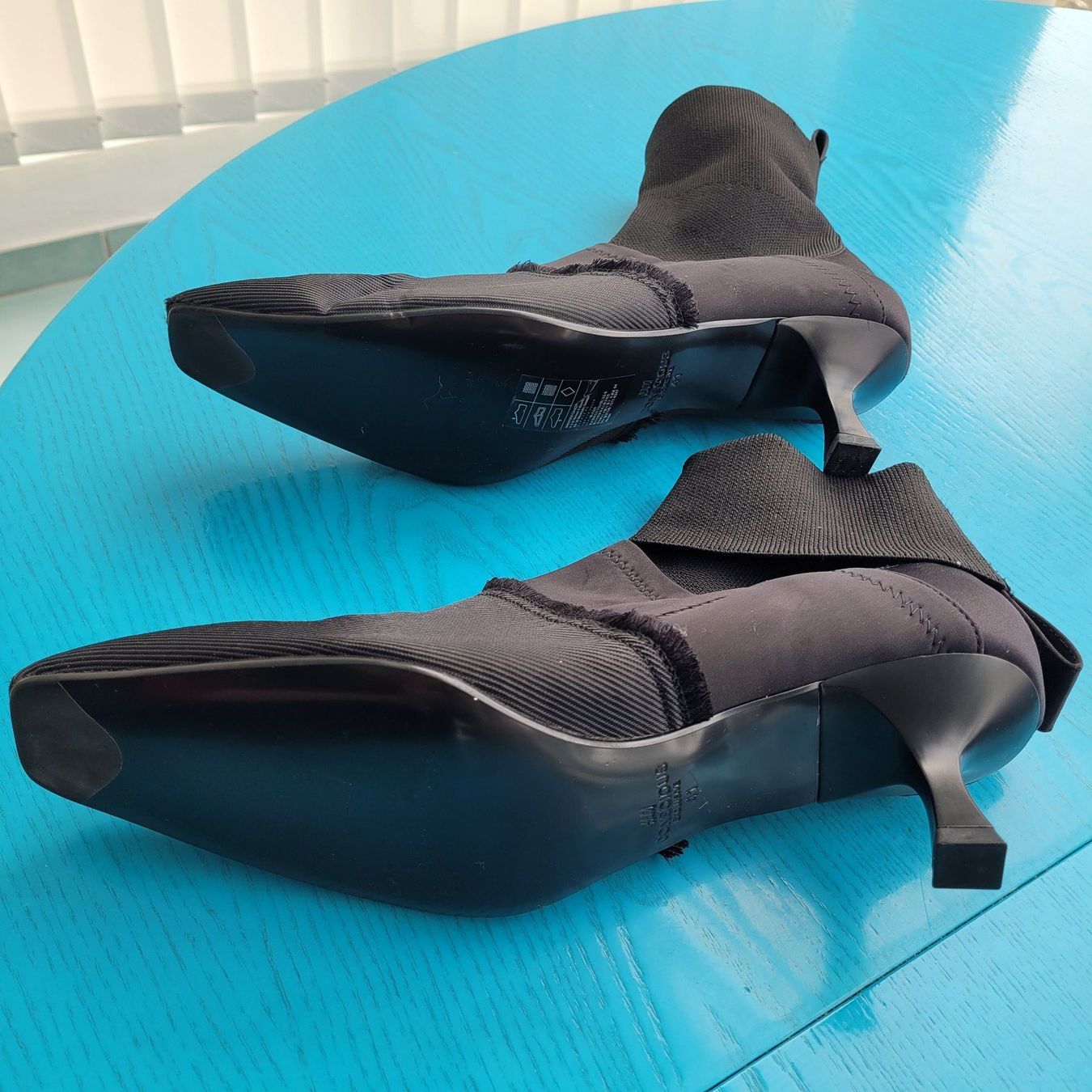 H&M Scarpe da donna: Schwarze Stoff-Stiefeletten, Grösse 41, Stretch, elegant – Nuovo (secondo la descrizione) da SCHÜBELBACH venduto da CoKaHa 4