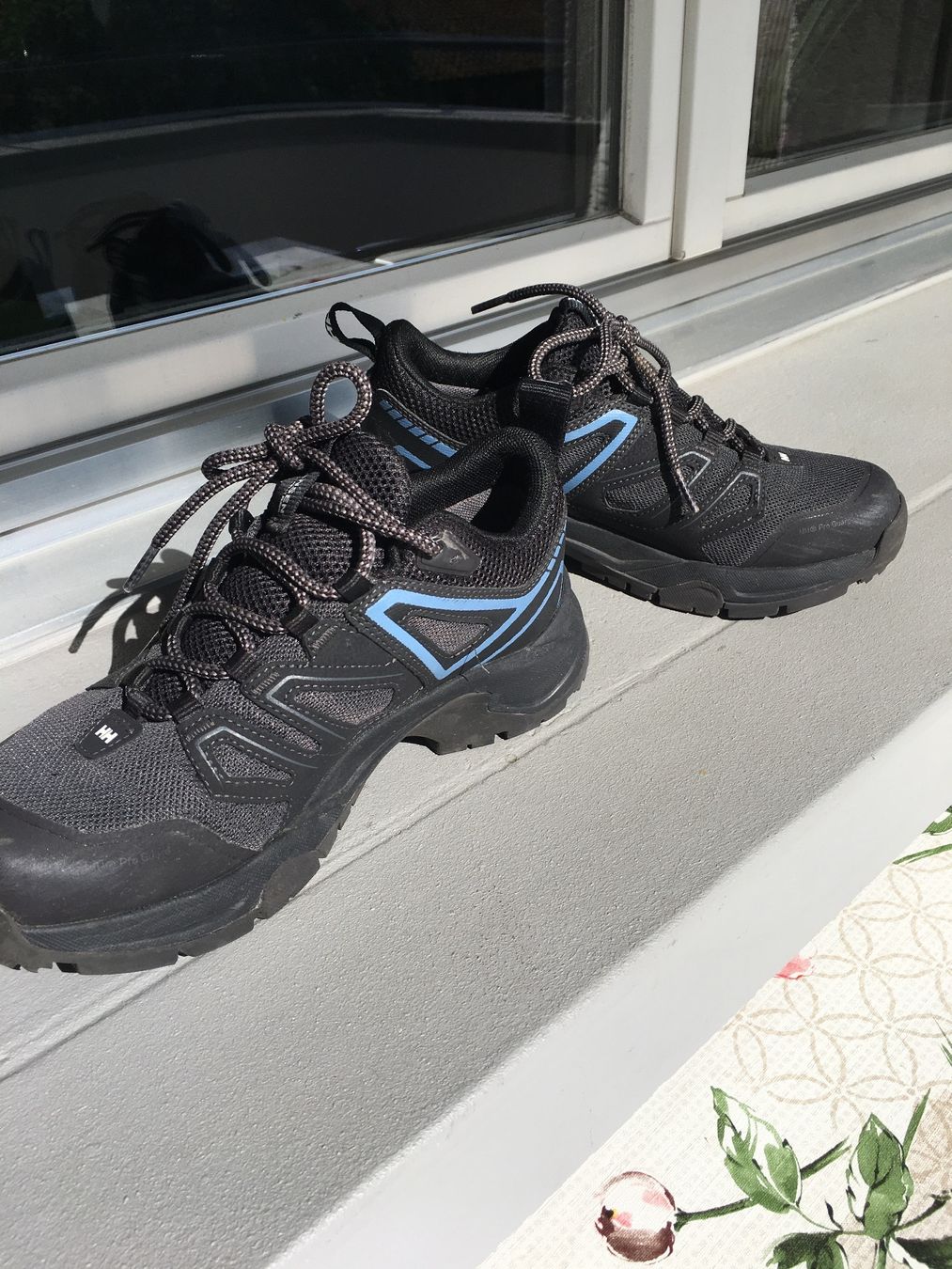 Helly Hansen Scarpe da uomo: Helly Hansen Wanderschuhe Gr 37.5 Stalheim Helly Tech Grip – Usato da Grenchen venduto da Wolfine 8