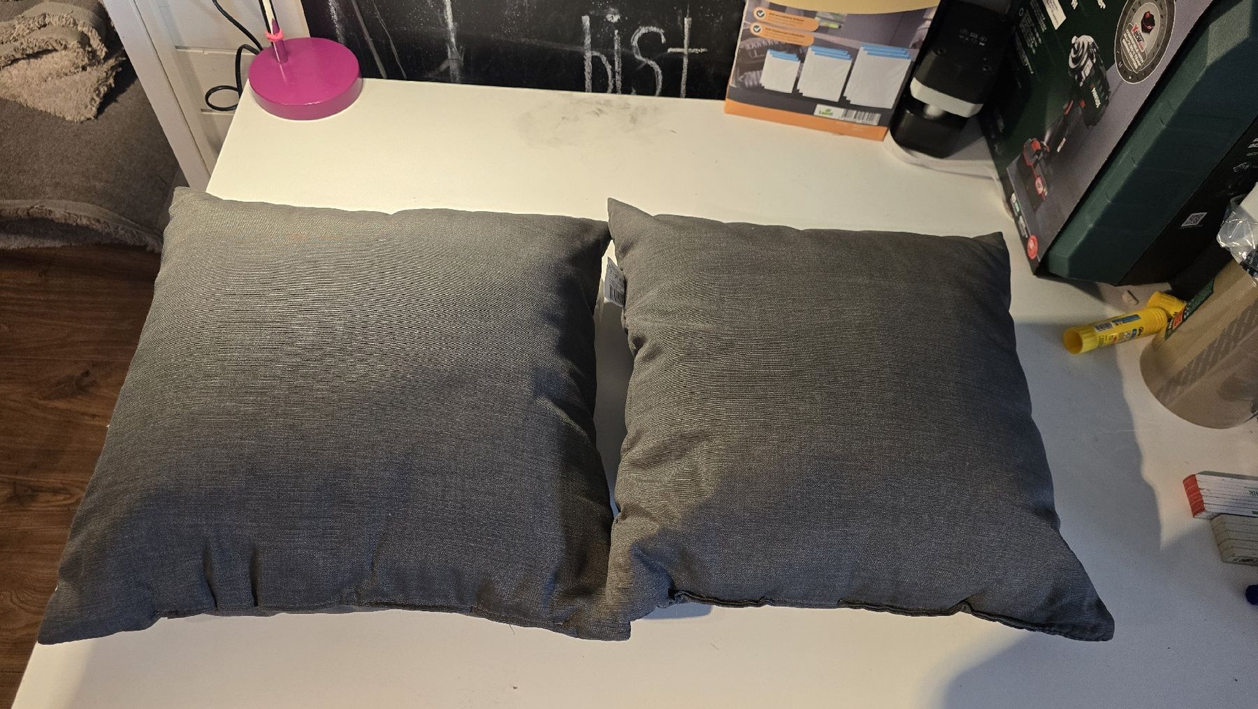 Cuscini: Kissen 2er Set anthrazit 37x37x15 cm – Nuovo e nell'imballaggio originale da Dussnang venduto da Priska2285
