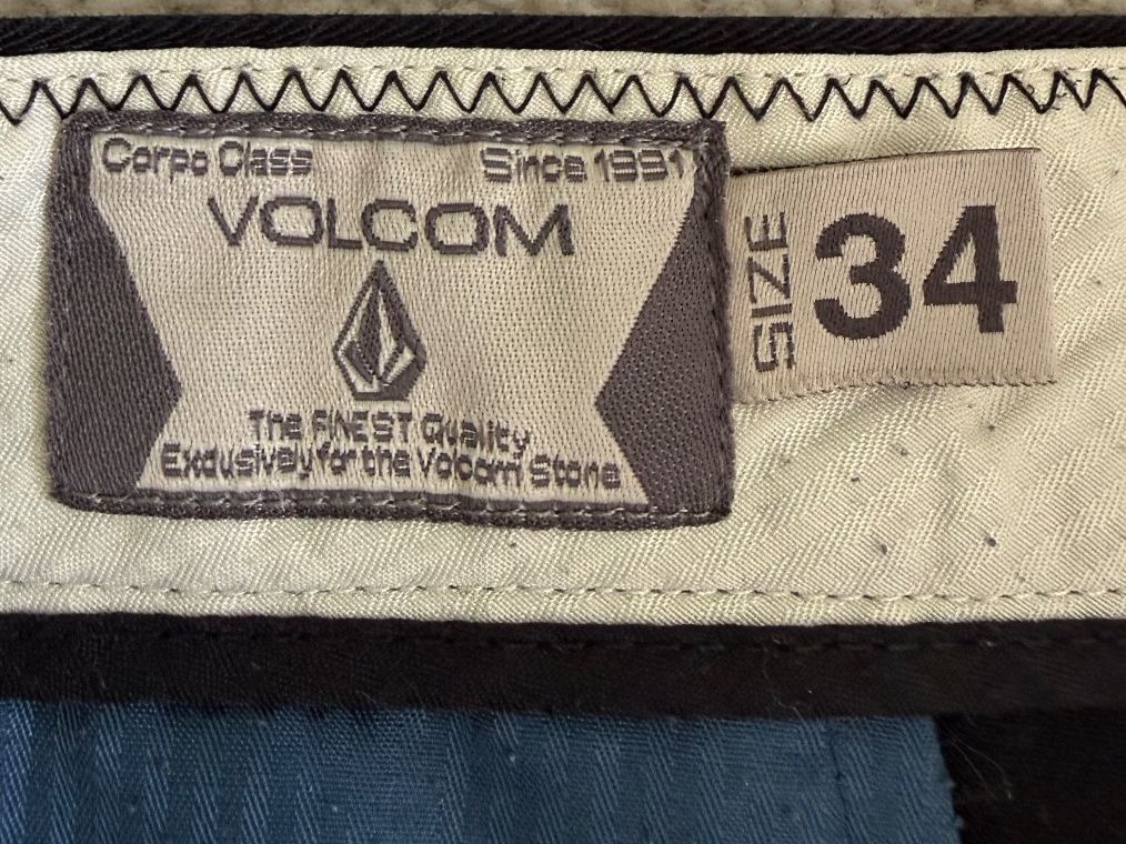 Volcom Pantalons: Volcom shorts Gr . 34 – D'occasion à Uettligen par Leoniexx 3
