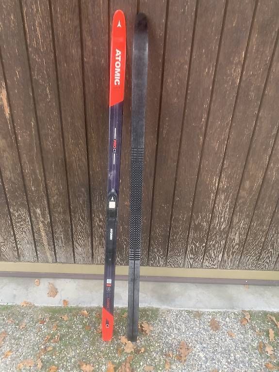 Atomic Sci: Skis de fond et chaussures – Usato da Collonge-Bellerive venduto da CricriWhite