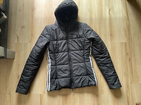 Veste adidas noire matelassée à capuche 34 très bien n état