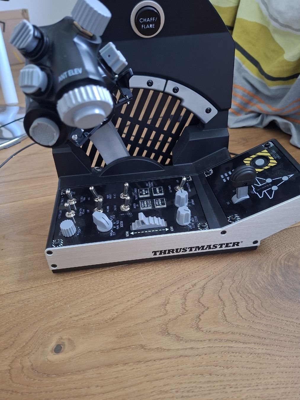 Thrustmaster Controller: trustmaster tqs f 16 viper – Nuovo (secondo la descrizione) da Savièse venduto da max_5kwm 2