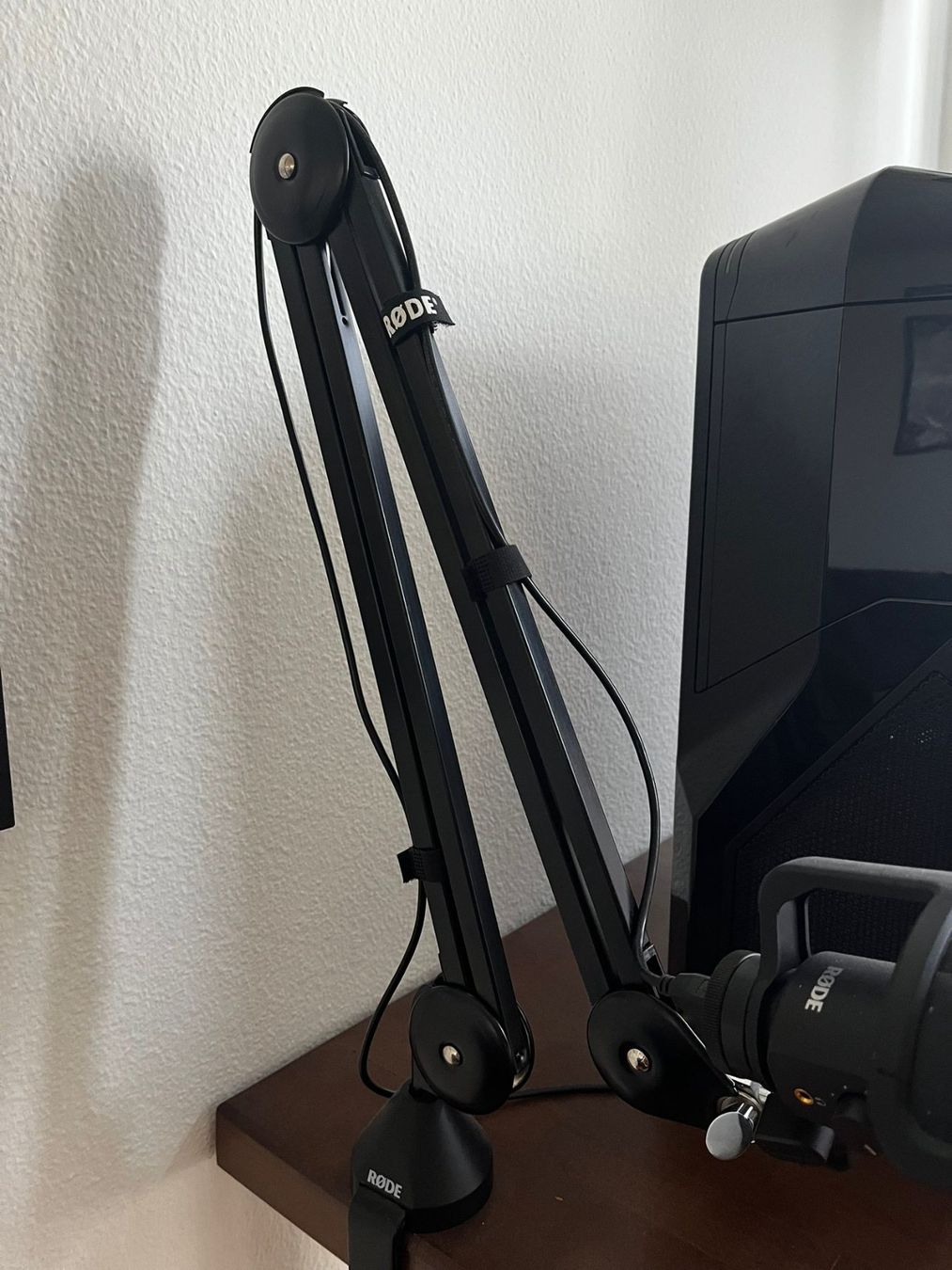 Røde Microfoni: Rode NT-USB Mikrofon + Mikrofonarm – Usato da St. Gallen venduto da Baao 2