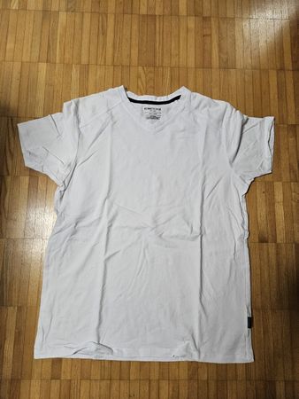 T Shirt Kenneth cole New York Gr. M neu
