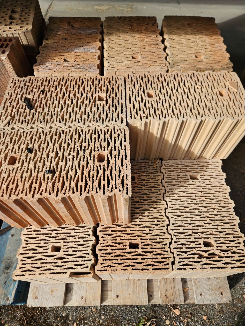 Pierres & tuiles: Backsteine – D'occasion à Berneck par gae_qpr8