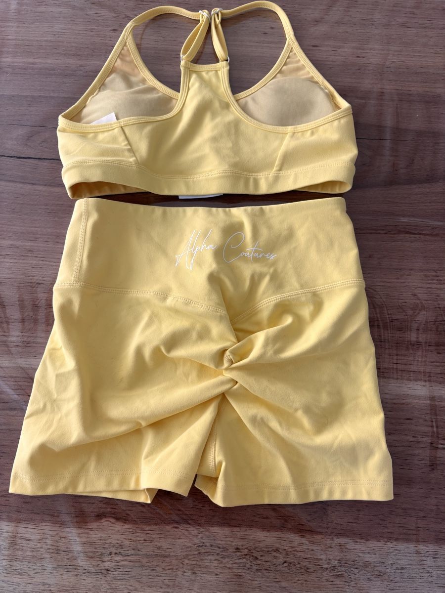 Kleiderpakete: Alpha Couture Gymset M – Neu und originalverpackt aus Muhen von S.t.o