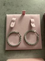Creolen mit Swarovski-Steinen