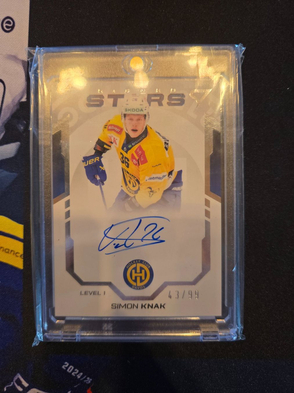Sportzoo Carte collezionabili: Simon Knak // HCD // Signed Stars Lv. 1 // 43/99 // – Usato da Beringen venduto da Candrox__