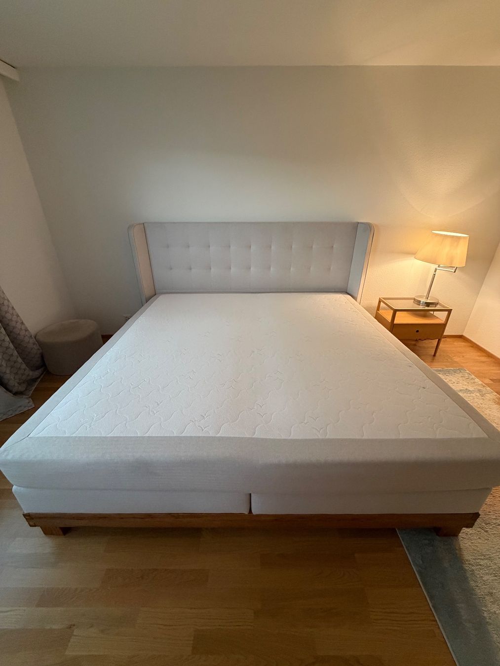 Hasena Betten: Hasena Designer Boxspringbett "Island-Spring Massiva" – Gebraucht aus Küssnacht am Rigi von TheMarket55 1