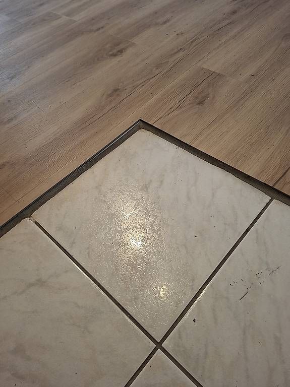 Rivestimenti per pavimenti: Parquet Flottant  – Usato da Genève venduto da Johnnyp13 2