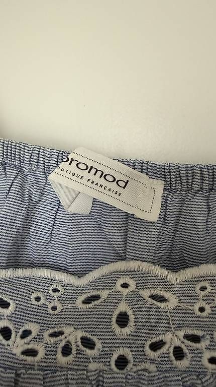 Tops: Sommeroberteil blau mit Lockstickerei – D'occasion à Neuheim par Vinn 3