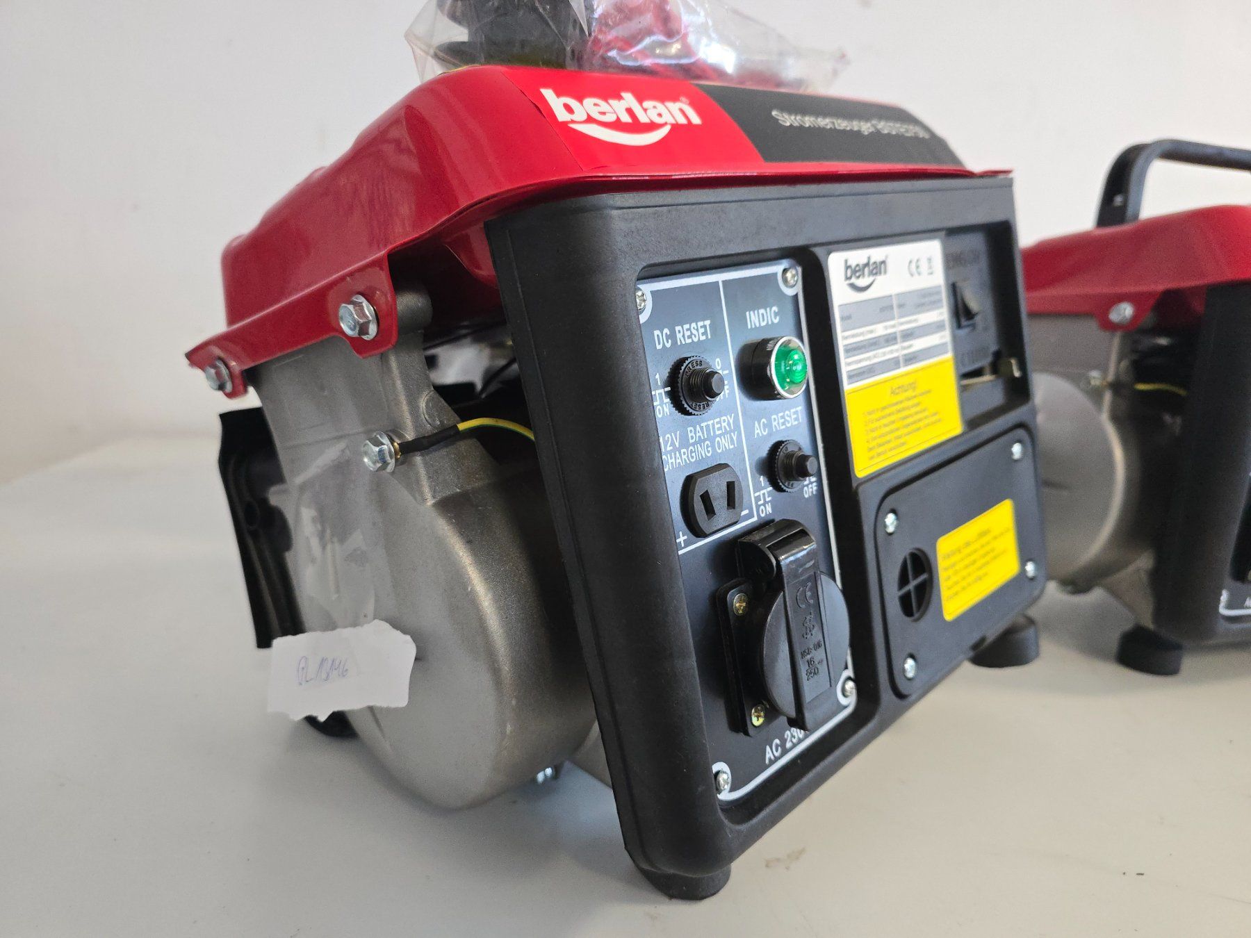 Generatori di corrente: 5x 2 PS Benzin Stromerzeuger Generator 750W Notstromaggregat – Difettoso da Baar venduto da Werkzeugzentrum 3