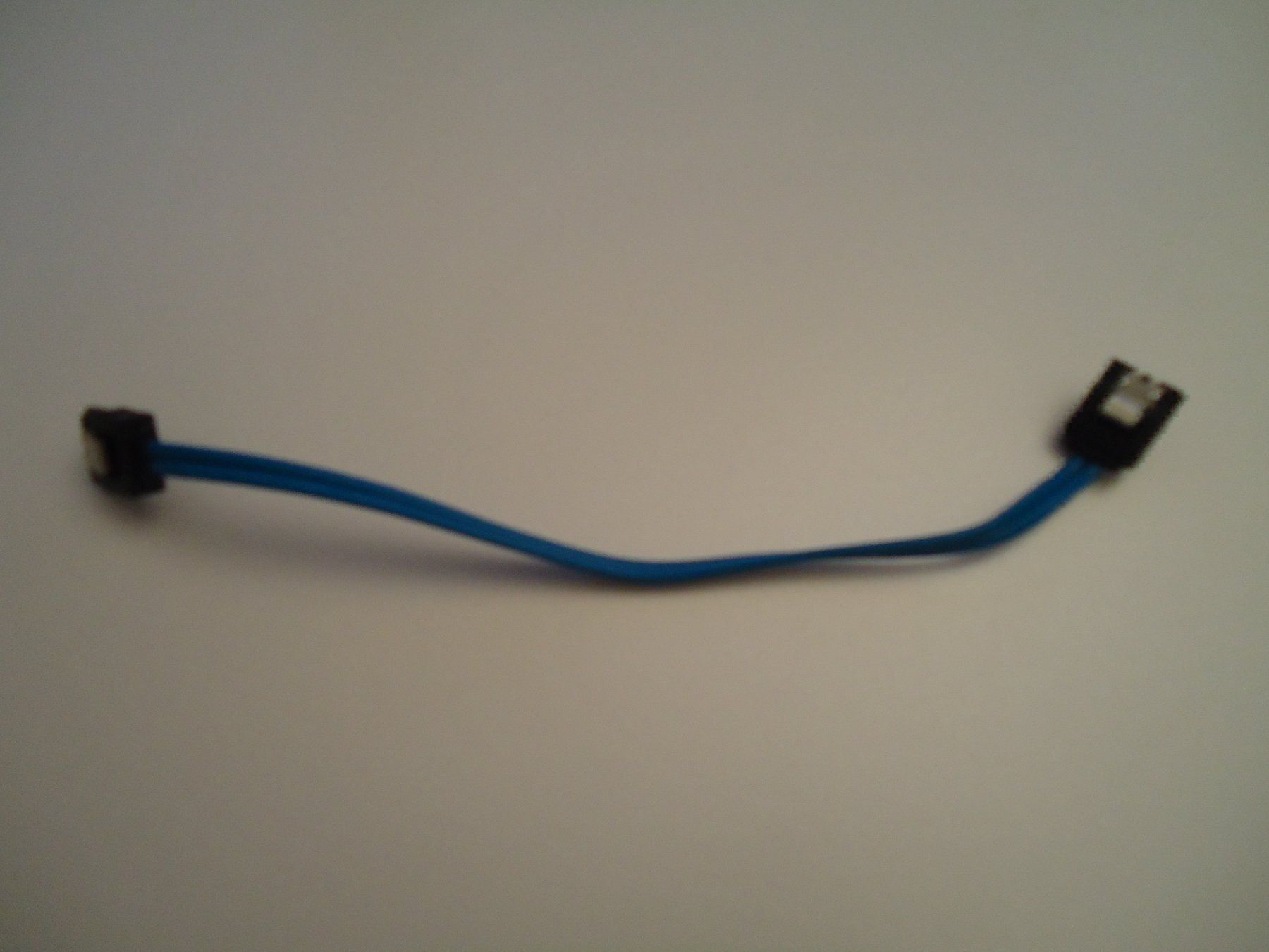 Cavi: S-ATA Kabel – Usato da Emmenbrücke venduto da BlSi