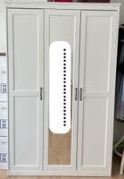 Schöner Kleiderschrank mit Spiegeltür, weiss, günstig