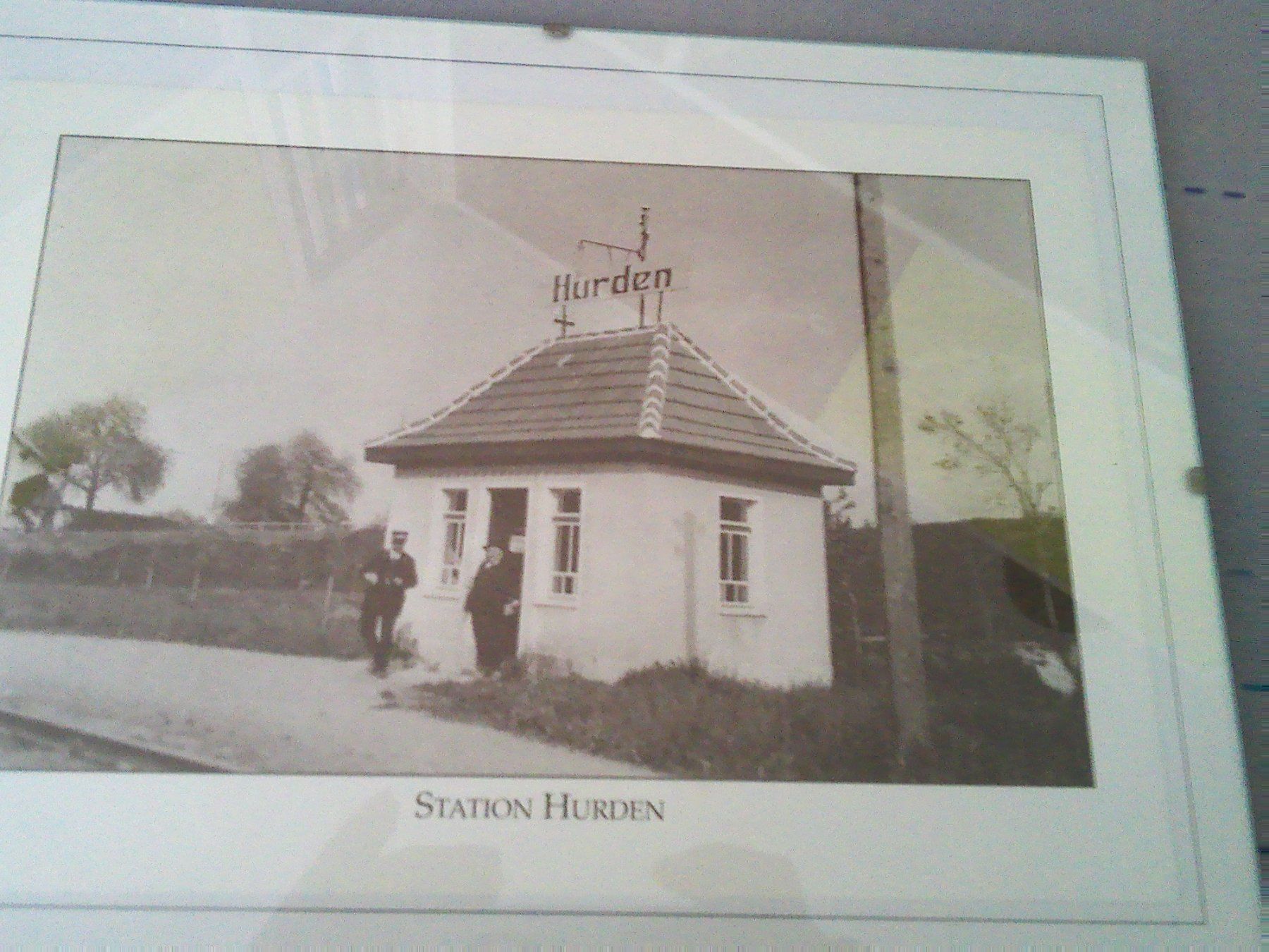 Poster & Bilder: Station Hurden – Gebraucht aus Altendorf von zipfizaffi