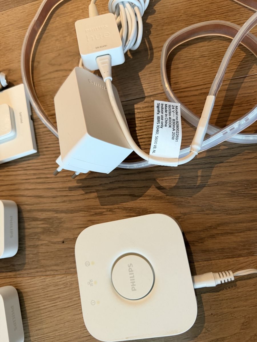 Philips Lampen: Philips Hue Smart Home Set Bridge Lampen Sensor Switch – Gebraucht aus Küsnacht ZH von olgig 9