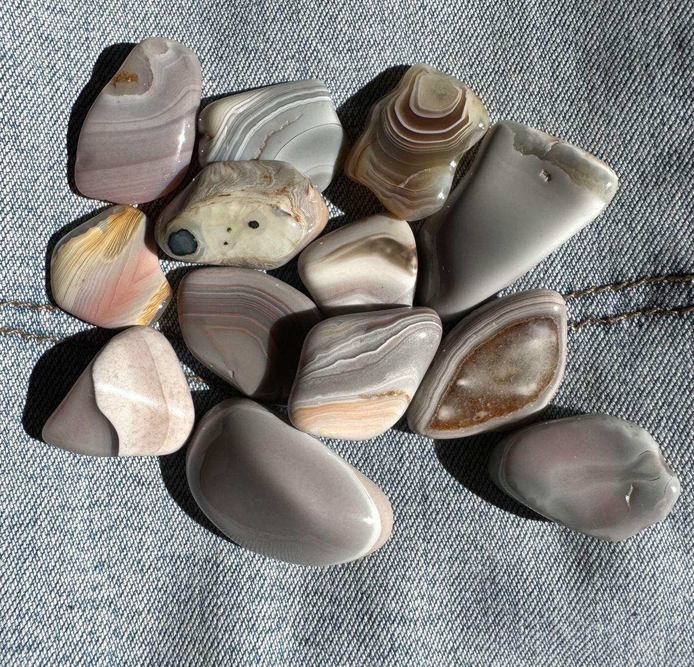 Pietre preziose: Trommelsteine  Botswana Achat    top Farben       LOT – Nuovo e nell'imballaggio originale da Leuggern venduto da gemshow 2