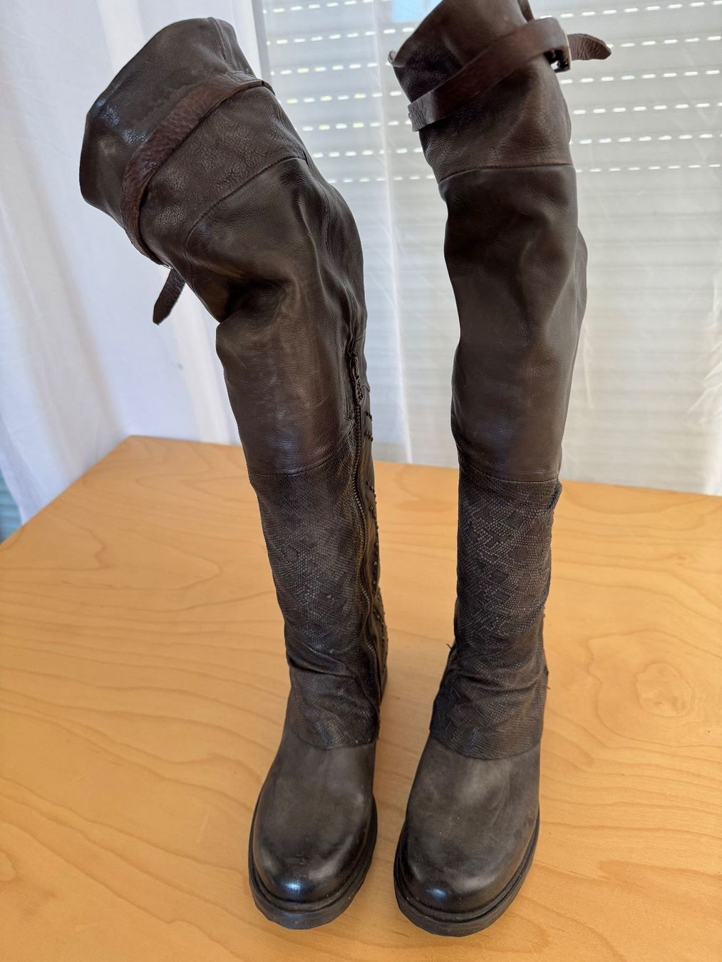Scarpe da donna: Stiefel, Leder, dunkelgrau, Grösse 39 – Usato da Rorschacherberg venduto da beeechen