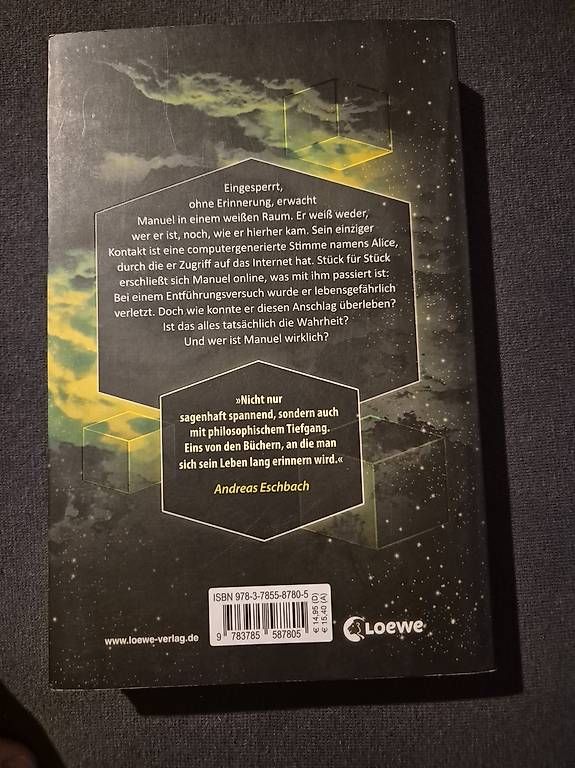 Bücher: Boy In A White Room – Gebraucht aus Nürensdorf von luc_9ksf 1