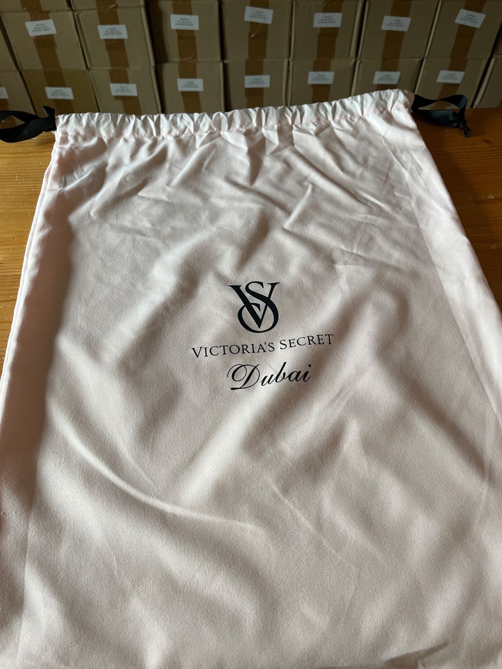 Victoria's Secret Taschen für Damen: Victoria's Secret Tasche Dubai – Neu und originalverpackt aus Fischenthal von luc_82dg 3