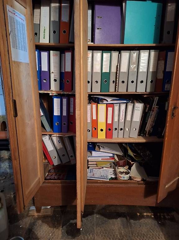 Schränke: Schrank – Gebraucht aus Kaisten von Naef3 1