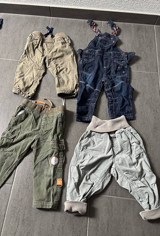 Lotti & Set di vestiti: Kleiderpaket Junge Gr. 80 (18Teile) – Usato da Humlikon venduto da Pflanze2 3