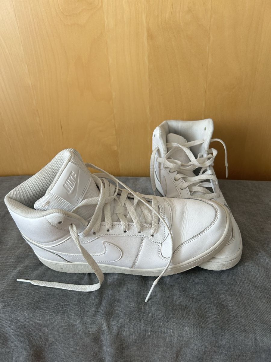 Nike Scarpe da uomo: NIKE Leder Schuhe Sneackers Gr.42 – Usato da Oftringen venduto da Odessa65 1