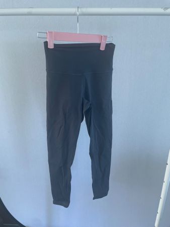 Neue, ungetragene Damen Sport Leggings, Schwarz, Grösse XS/S