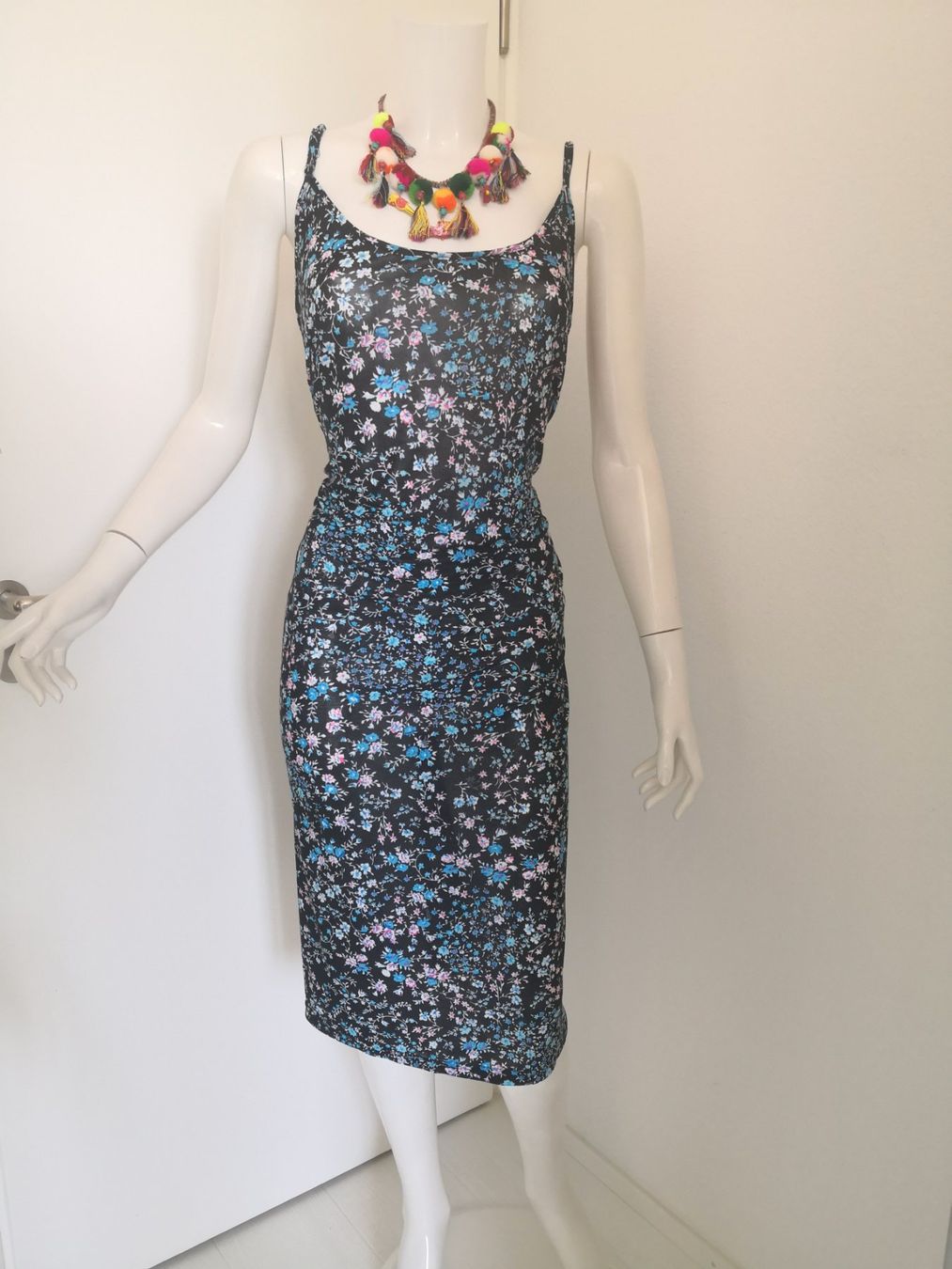 Vestiti: 🤩BOHO-CHIC KLEID SCHWARZ MIT BLUMENMUSTER – Usato da Olten venduto da Naja-Twins-Twins 6
