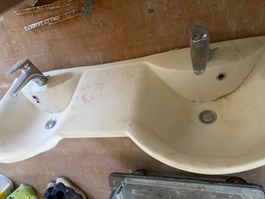 Doppelwaschtisch mit Armaturen beige gebraucht Zustand