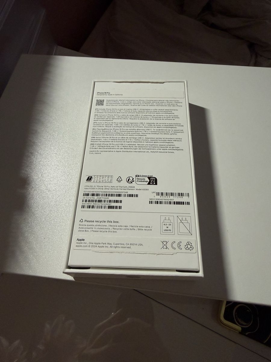 Apple Telefoni cellulari / Smartphones: iPhone 16 Pro - LEERE Schachtel – Nuovo (secondo la descrizione) da Schlieren venduto da tub_9jm7 2