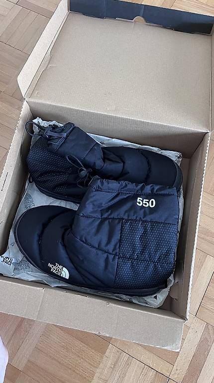 Scarpe da uomo: The North Face Nuptse Winterschuhe – Nuovo (secondo la descrizione) da Luzern venduto da hir_clx2