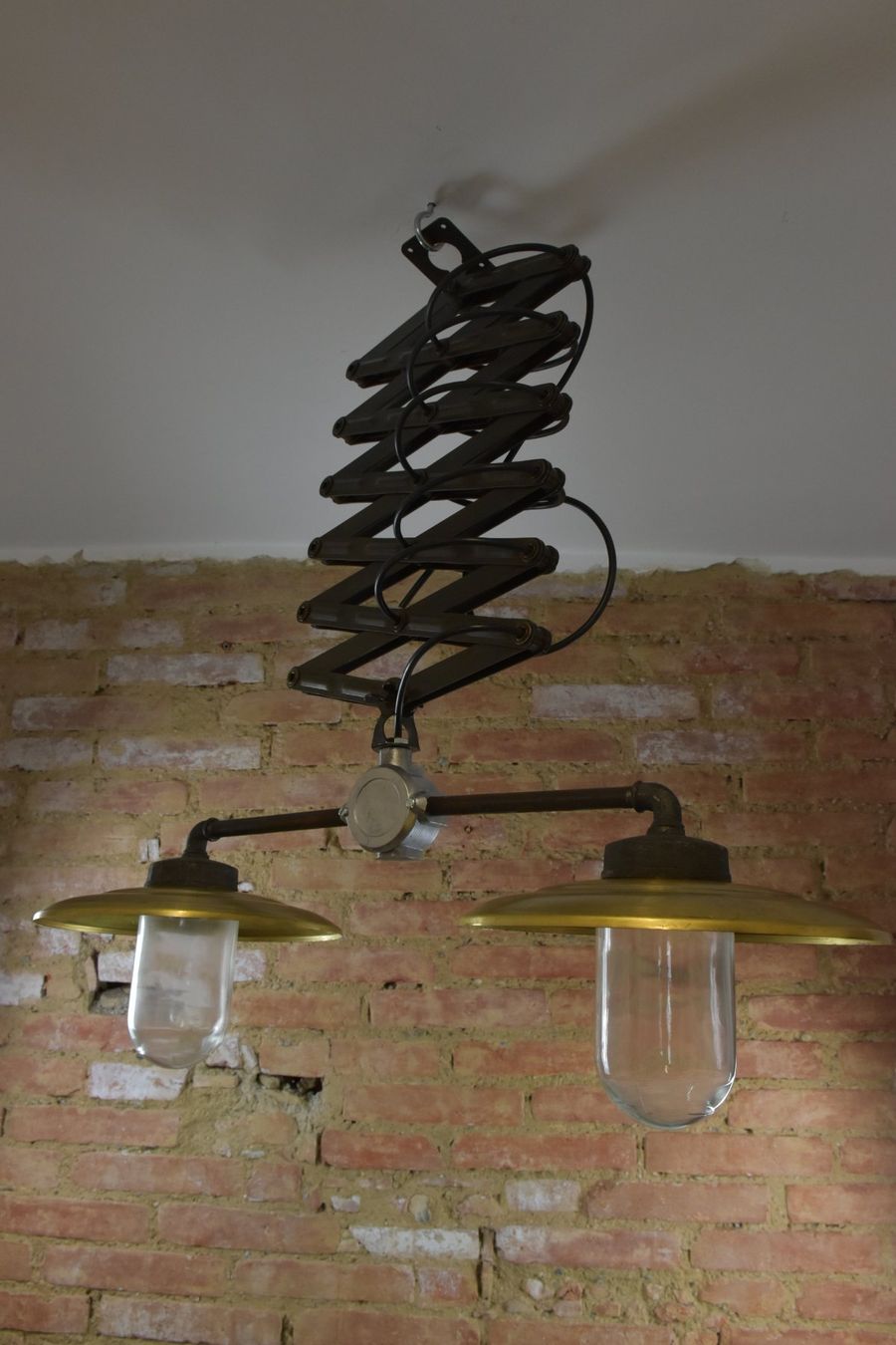 Lampen: Alte Scheren Lampe/Alte Doppel Schirm Lampe/Messing – Gebraucht aus kraiburg am inn von Vintage-Living