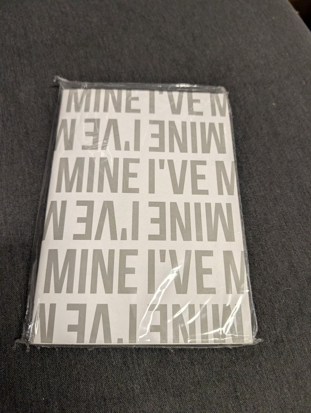 CDs: IVE: Mine (loved IVE version) – Gebraucht aus Giubiasco von Ticinerd