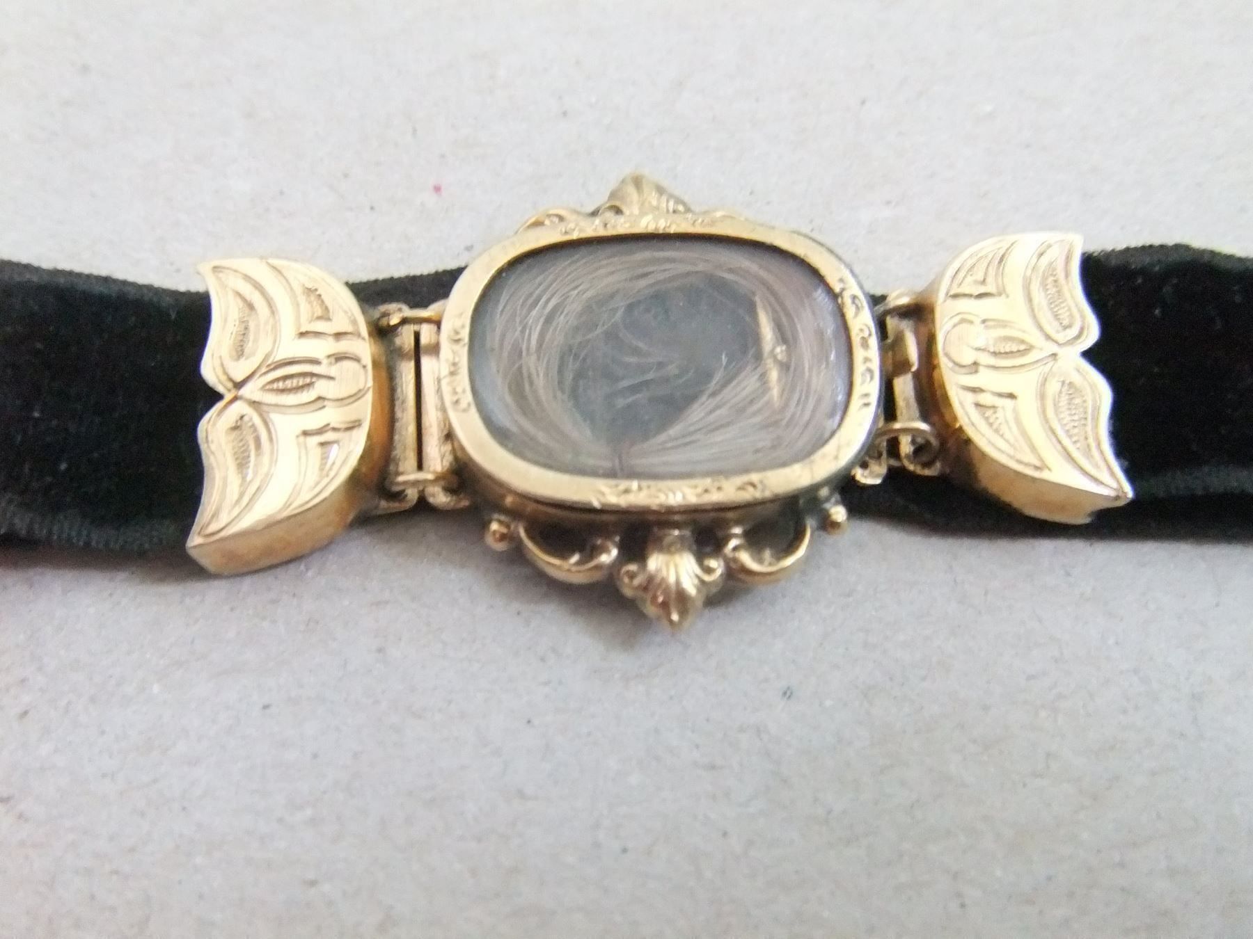 Ketten: Antikes Halsband mit Haarlocke – Gebraucht aus Esslingen von eintagammeer 6