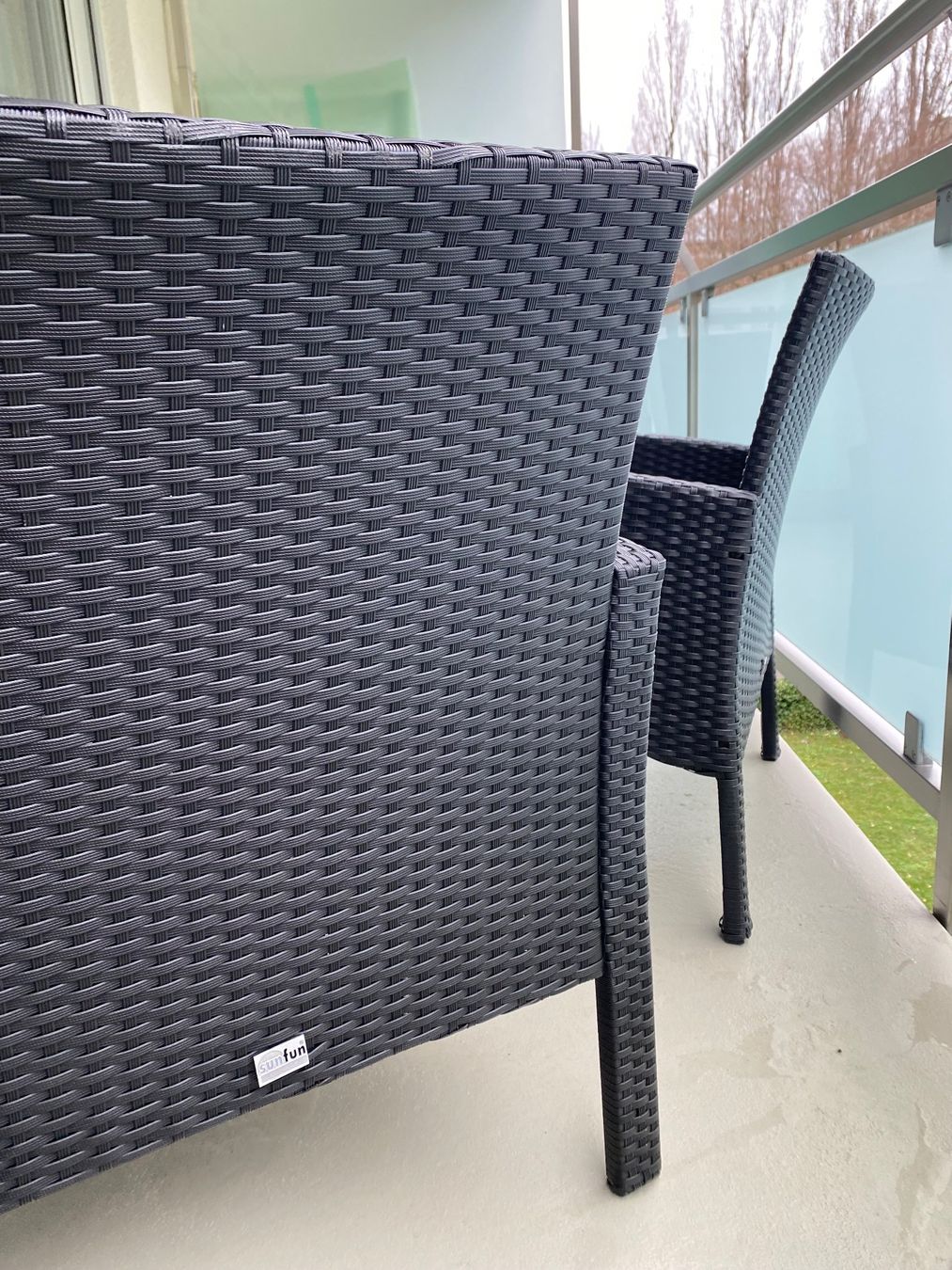 Sessel: 2 Stühle/Sessel Rattan Optik schwarz – Gebraucht aus Zürich von Schoens 3