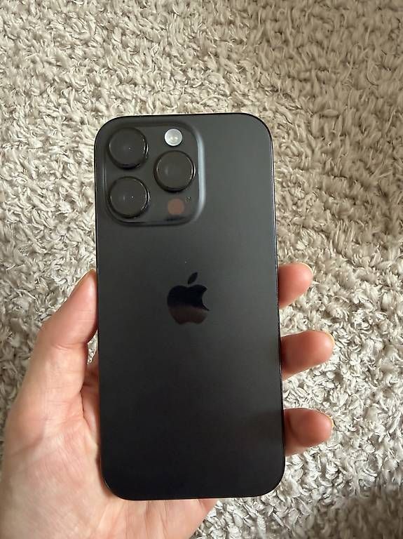 Apple Telefoni cellulari / Smartphones: Very good condition IPhone 16 Pro – Usato da Pully venduto da vik_2mrb