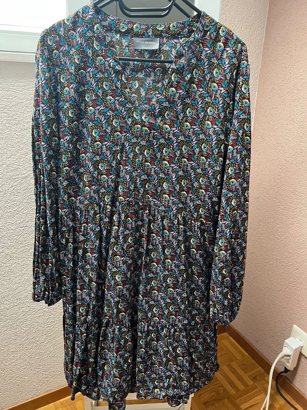 Kleider: Magnifique robe/ blouse – Gebraucht aus Savagnier von Pivovar2