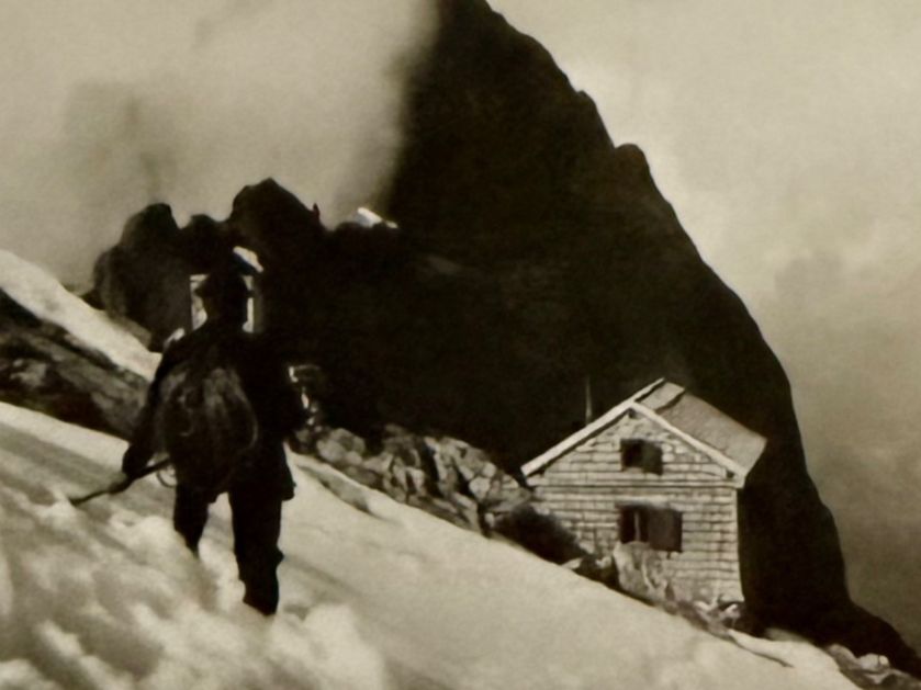Ansichtskarten: AK: Dossenhütte - Alpiniste arrive à la cabane – Gebraucht aus Lutry von Ediego 1