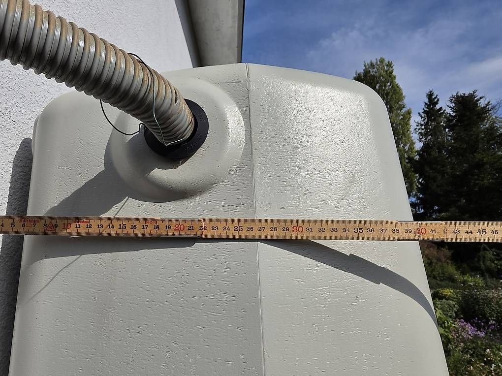 Tränken & Tröge: 4rain Regenwassertank Slim 650 l  sandbeige – Gebraucht aus Schaffhausen von cmarkus 2